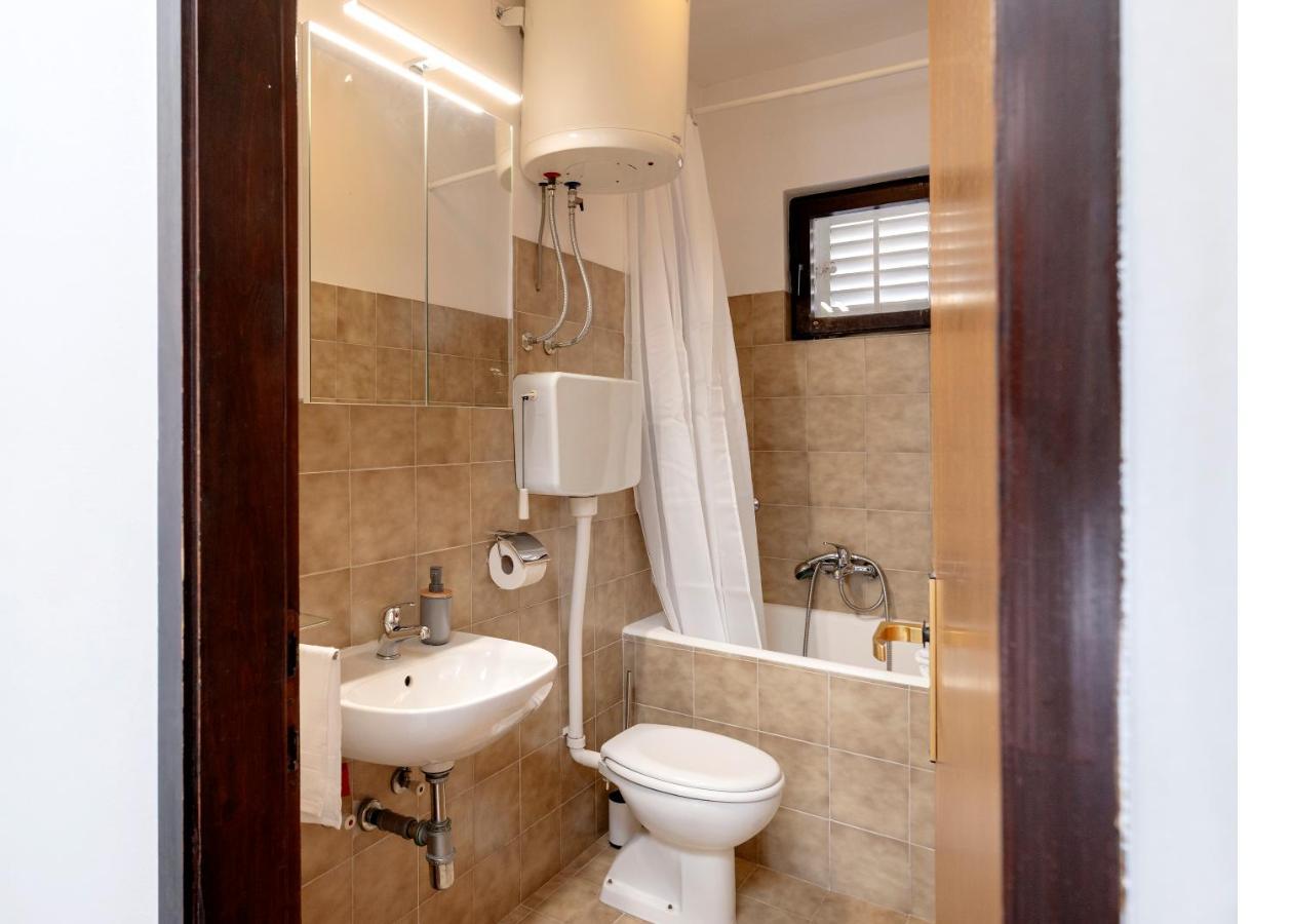 Apartments Bodlovic - Zf Hvar Hvar Town Exterior photo